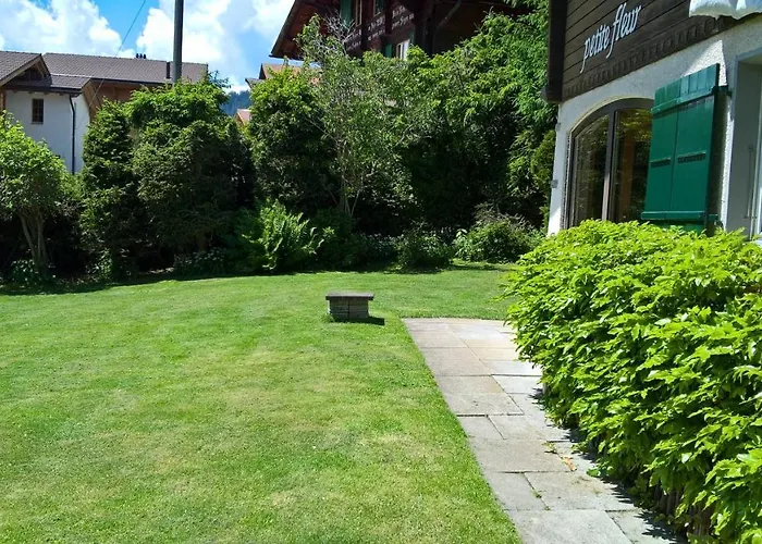 Chalet Petite Fleur